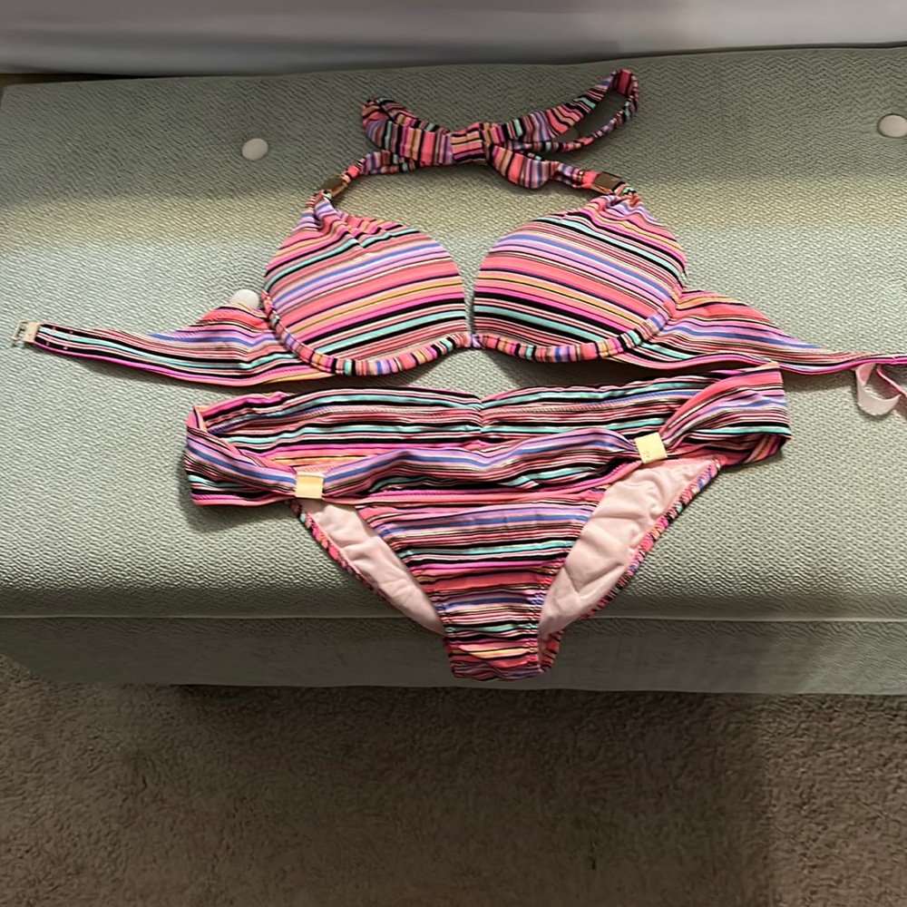 Victoria Secret bikini size small NEVER WORN